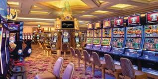 perdo4d platform interface showing slot games and sportsbook options